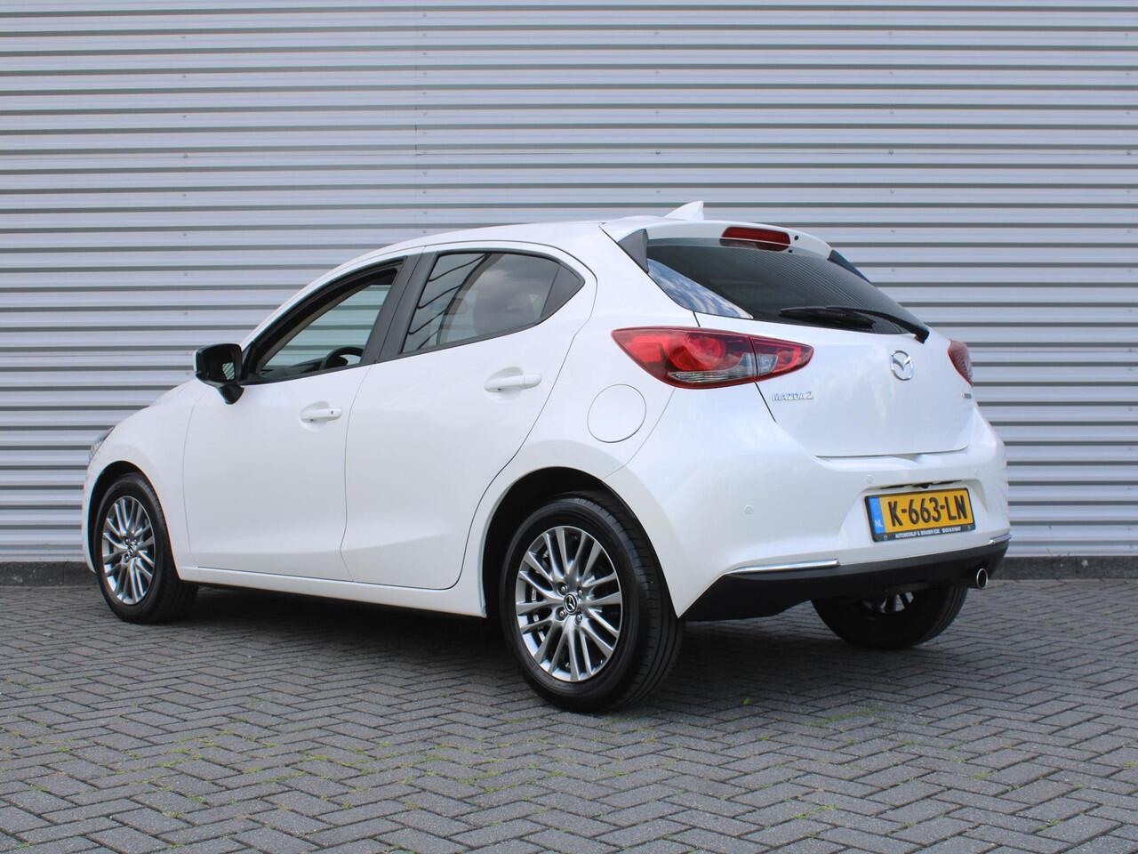 Mazda 2 1.5 Skyactiv-G Luxury | Stuur-/stoelverwarming | Camera | Apple Carplay/Android Auto | Navi | Dodehoek detectie | Clima | 16" LM | Cruise |
