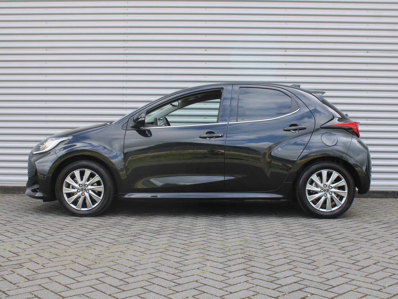 Mazda 2 Hybrid 1.5 Select | 16" LM | Stoel- & stuurverwarming | HUD | Camera | Dodehoek sensor | Clima | Apple Carplay/Android Auto |