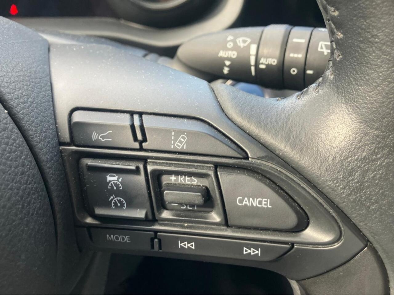 Mazda 2 1.5 Select - Navi-Apple/Android - camera - stoelverw - Head up display