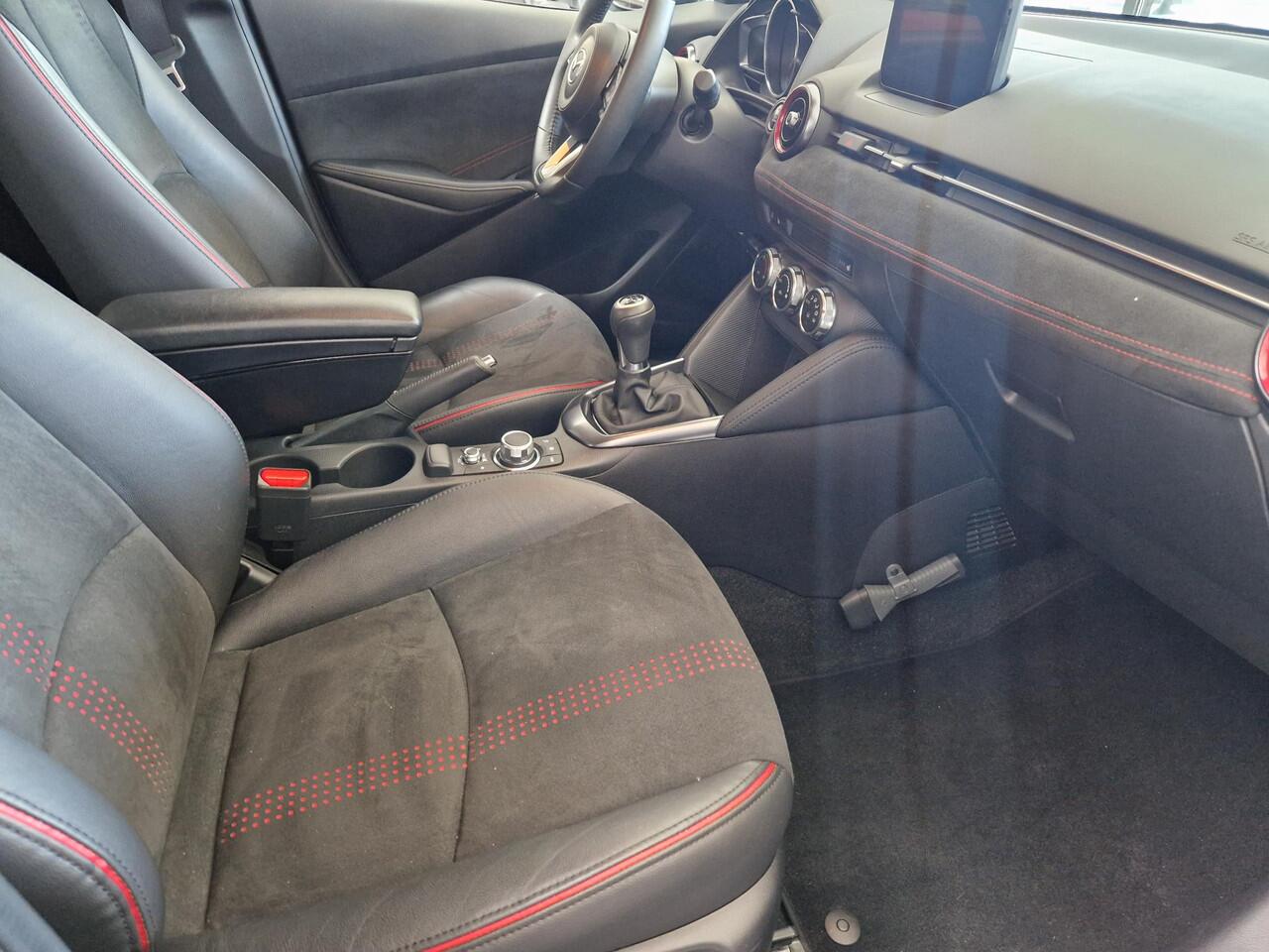 Mazda 2 1.5 e-SkyActiv-G 90 Homura Aka D.A Pack Mazda 2 1.5 e-SkyActiv-G 90 Homura Aka