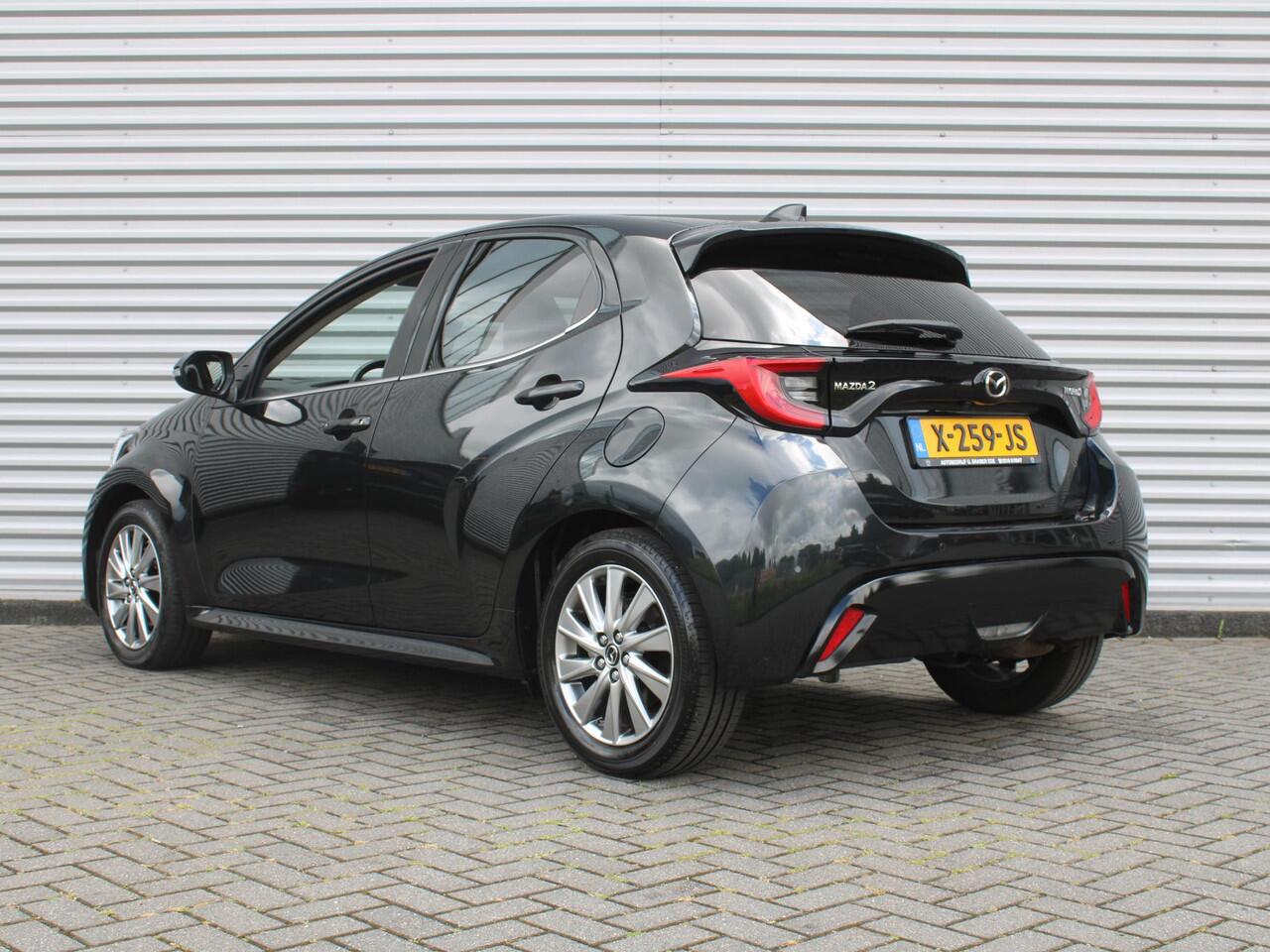 Mazda 2 Hybrid 1.5 Select | 16" LM | Stoel- & stuurverwarming | HUD | Camera | Dodehoek sensor | Clima | Apple Carplay/Android Auto |