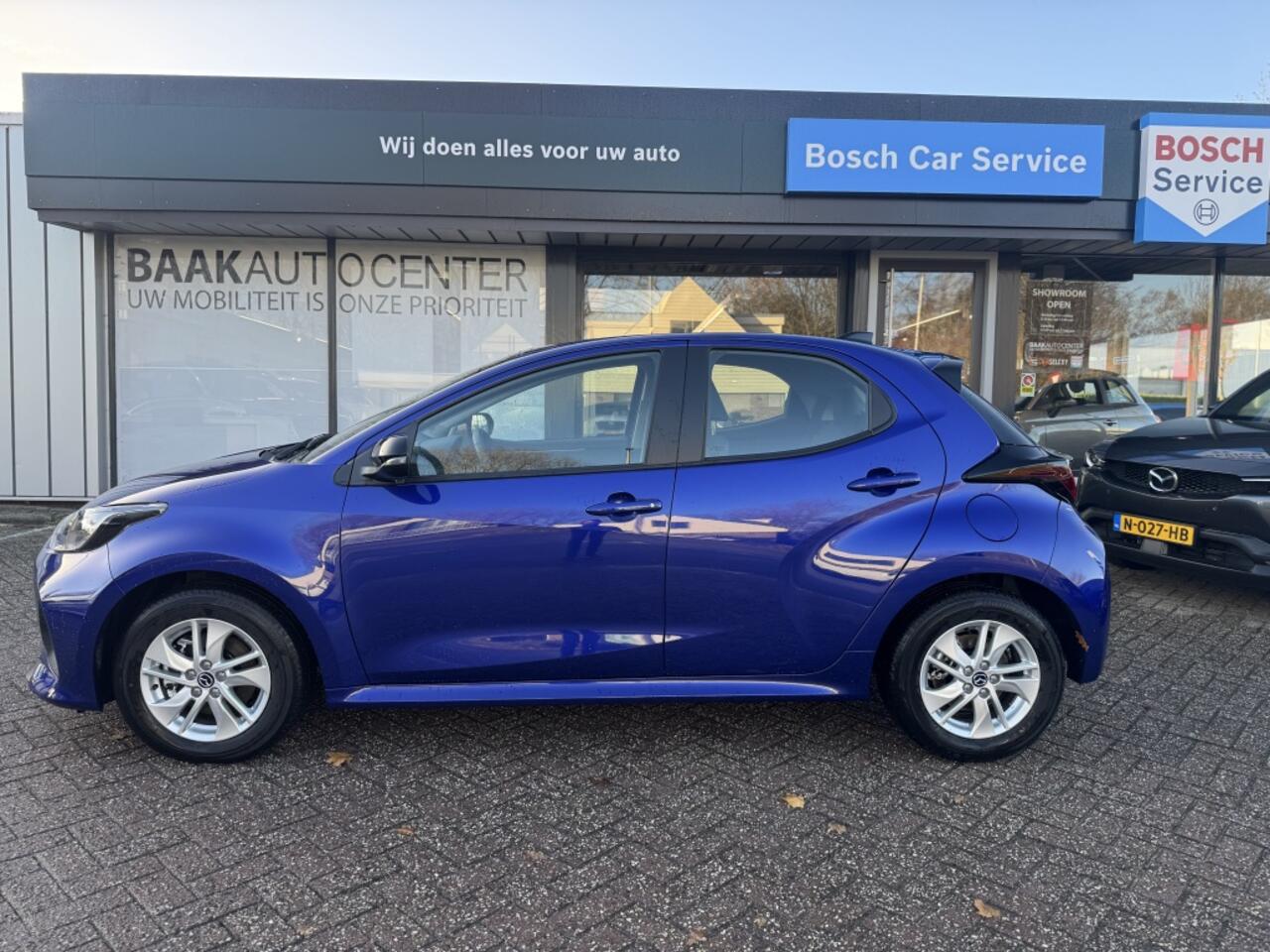Mazda 2 Hybrid 1.5 Centre-line