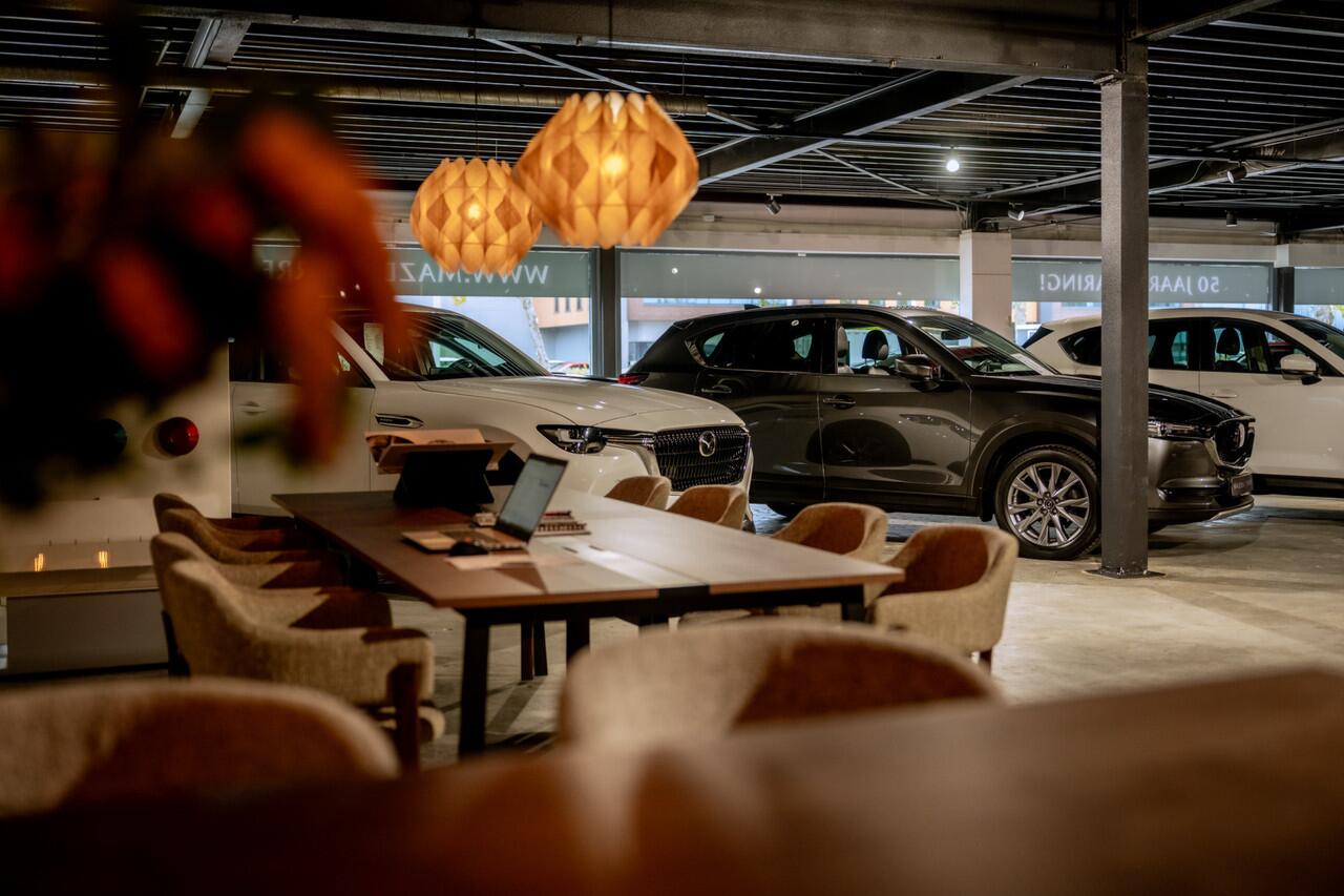 Mazda 2 Hybrid 1.5 Centre-line AUTOMAAT NAVI DMV APPLE CARPLAY / ANDROID | ACHTERUITRIJCAMERA | CRUISE CONTROL 29.740,- -2500 inruilvoordeel 15 INCH LMV 6 JAAR GARANTIE!