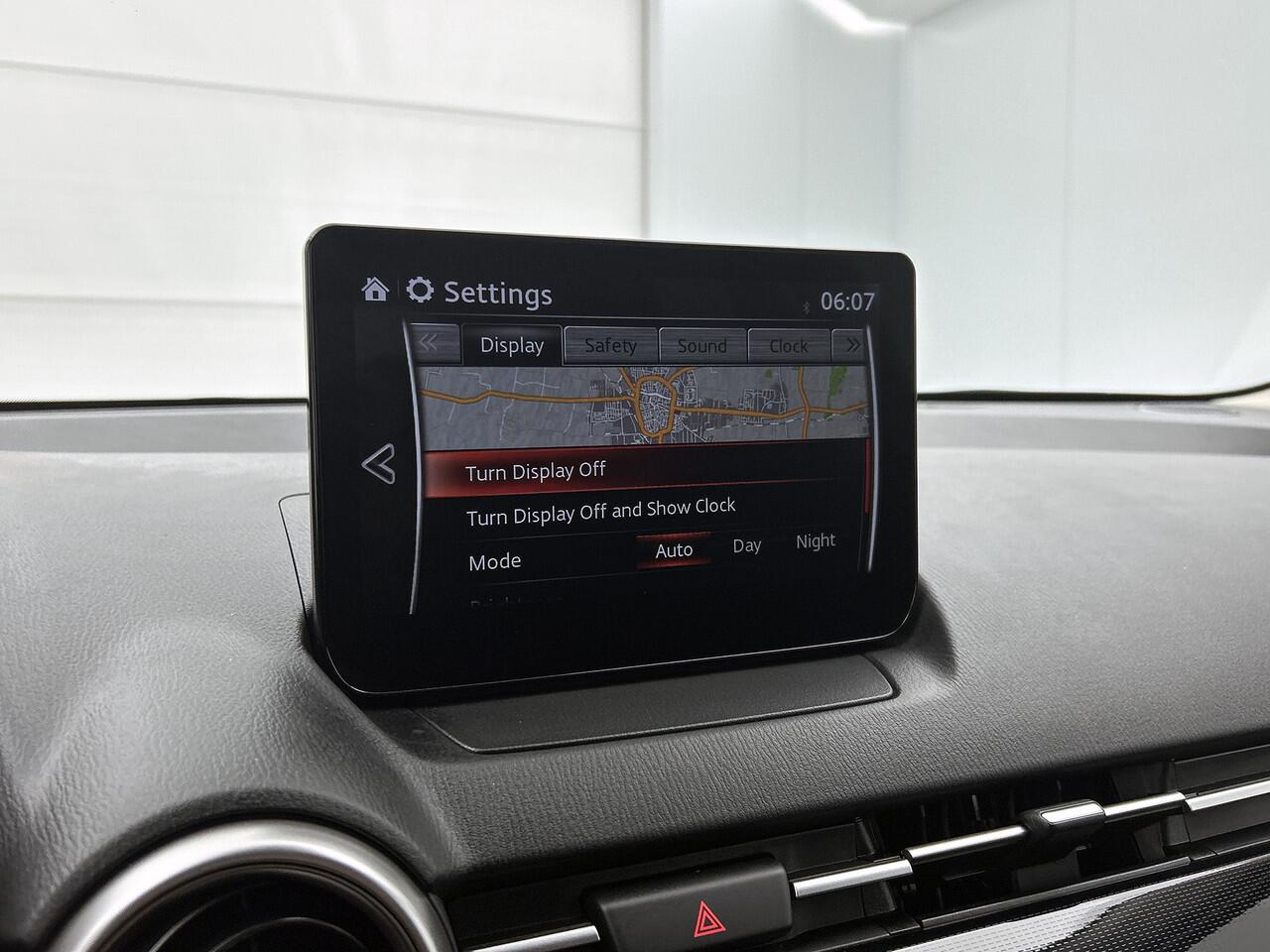 Mazda 2 1.5 Skyactiv-G Comfort Limited | Dealer onderhouden | LM velgen | Apple Carplay | Android Auto |