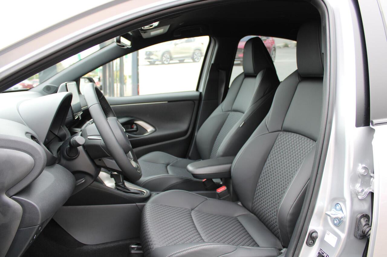 Mazda 2 Hybrid 1.5 Homura , Demovoordeel ¤ 4.490,-, Automaat, Apple Carplay, Clima, Adap.Cruise, LMV 17 Inch, Camera, PDC, Stuur/Stoelverwarming