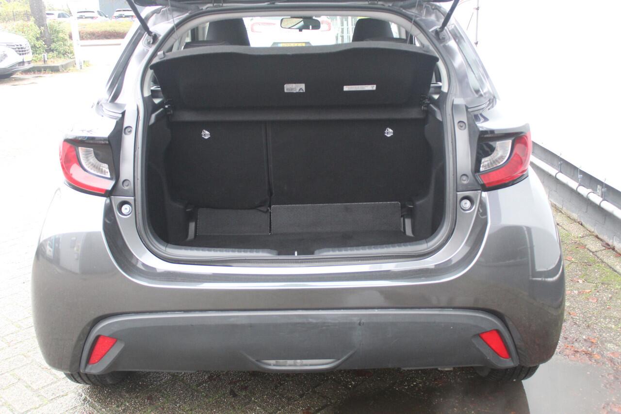 Mazda 2 Hybrid 1.5 Toyota Yaris Stuur- en Stoelverwarming l Apple Carplay/ Android auto l Keyless l Automaat l Cruise control l VDL auto