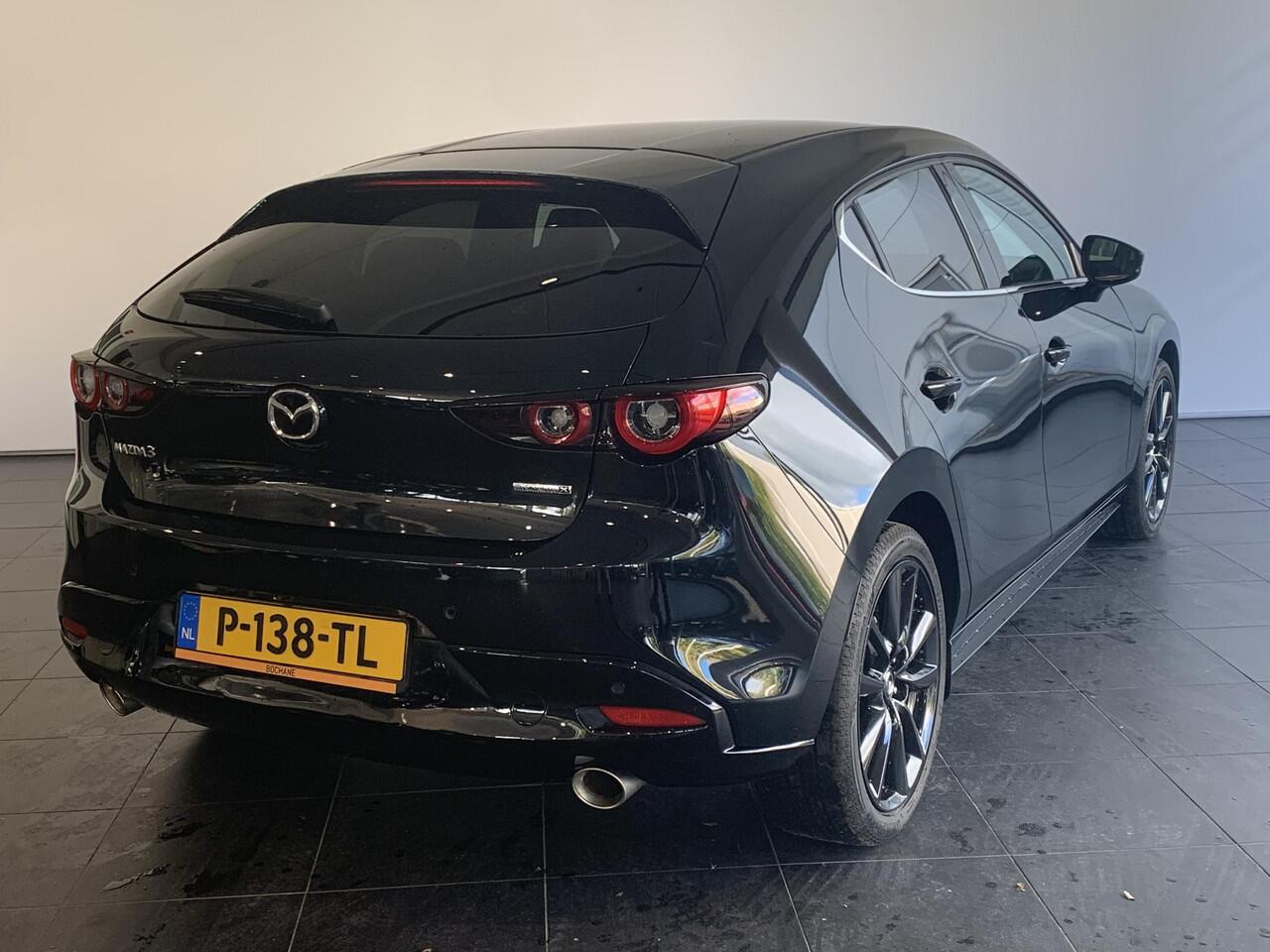 Mazda 3 2.0 e-SkyActiv-X M Hybrid 186 Luxury | AUTOMAAT | NAVIGATIE | ADAPTIVE CRUISECONTROL | ACHTERUITRIJCAMERA | PARKEERSENSOREN VOOR-/ACHTER | STOEL-/STUURVERWARMING | VOL LEDER