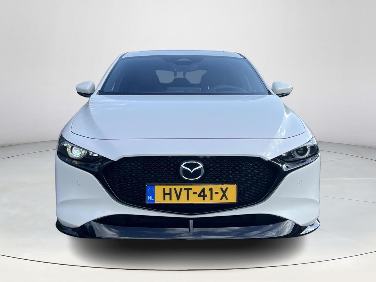 Mazda 3 2.0 e-SkyActiv-X M Hybrid 186 Takumi | Sport pakket | Sunroof Pack | Rood leder |