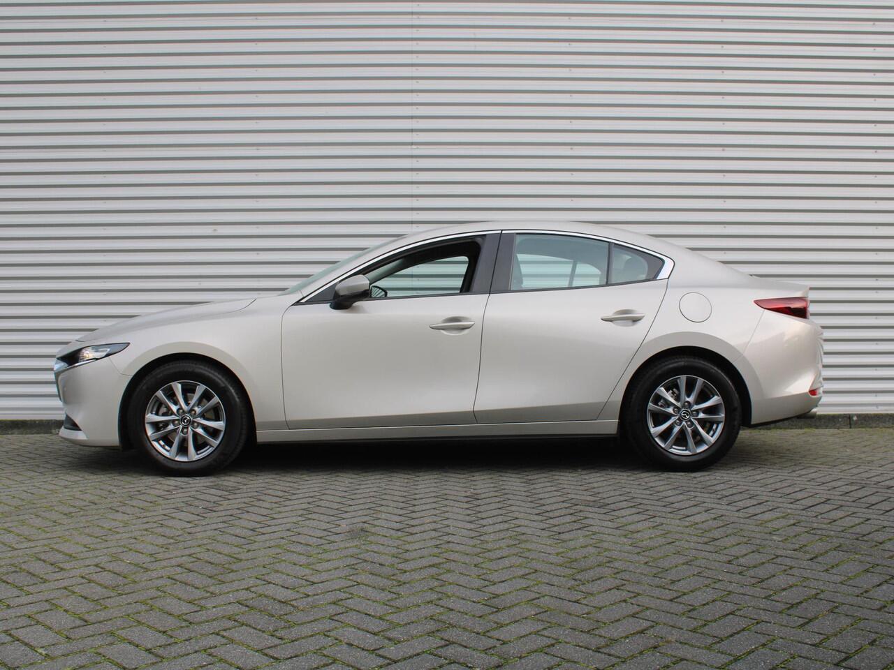 Mazda 3 2.0 e-SkyActiv-G M Hybrid 122PK 6MT Comfort | BTW Auto | Navi | Leder | Keyless | Camera | Elek. Stoelvers. |