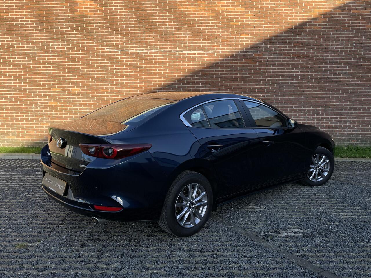 Mazda 3 Sedan 2.0 e-SkyActiv-G M Hybrid 122 Comfort