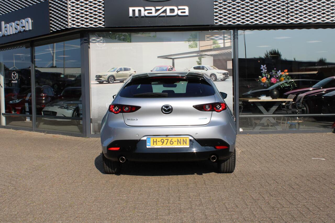 Mazda 3 HB 2.0 e-SkyActiv-G M Hybrid 122 Comfort , Automaat, LMV 18 Inch, HUD, Zwart dak, Stuurverwarming, Stoelverwarming, Clima, stoffen bekleding, Apple Carplay, PDC, Camera, Navi, Adap. Cruise