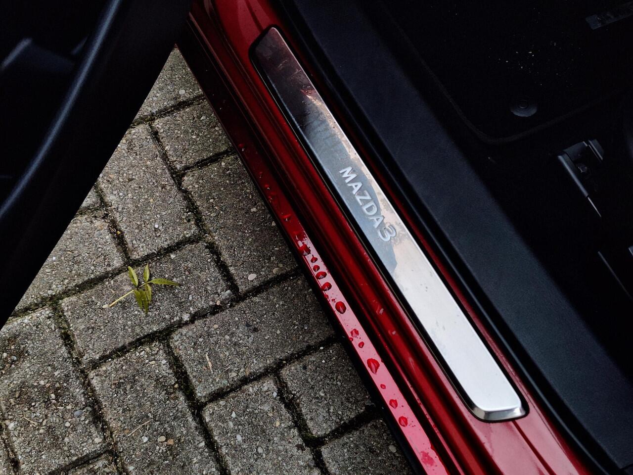 Mazda 3 2.0 e-SkyActiv-G M Hybrid 122 Luxury | Apple Carplay | 360 graden camera | Adaptief Cruise Control | Bose Premium Soundsysteem | Stoel/stuurverwarming |