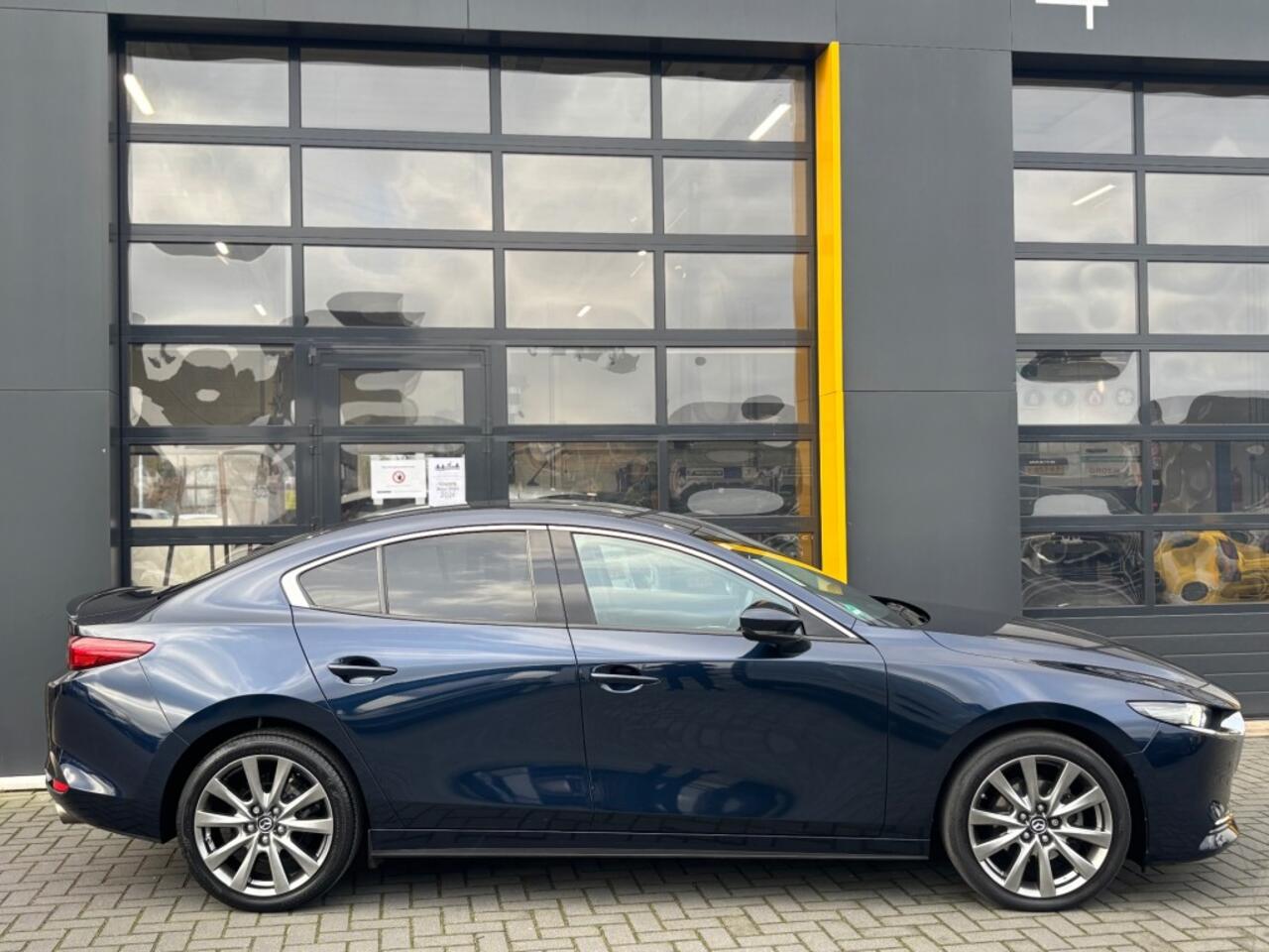Mazda 3 2.0 e-SkyActiv-X Hybrid 186 Luxury Automaat Trekhaak Leer Bose Audio