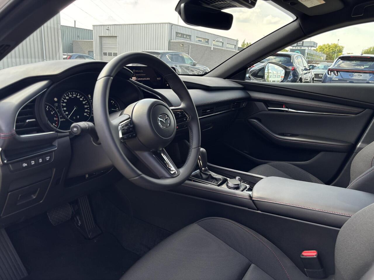 Mazda 3 2.5 e-SkyActiv-G M Hybrid 140 Homura | Navigatie systeem | Lichtmetalen velgen | Achteruitrijcamera | Adaptieve Cruise Contro | Draadloze Applecarplay en Android Auto |