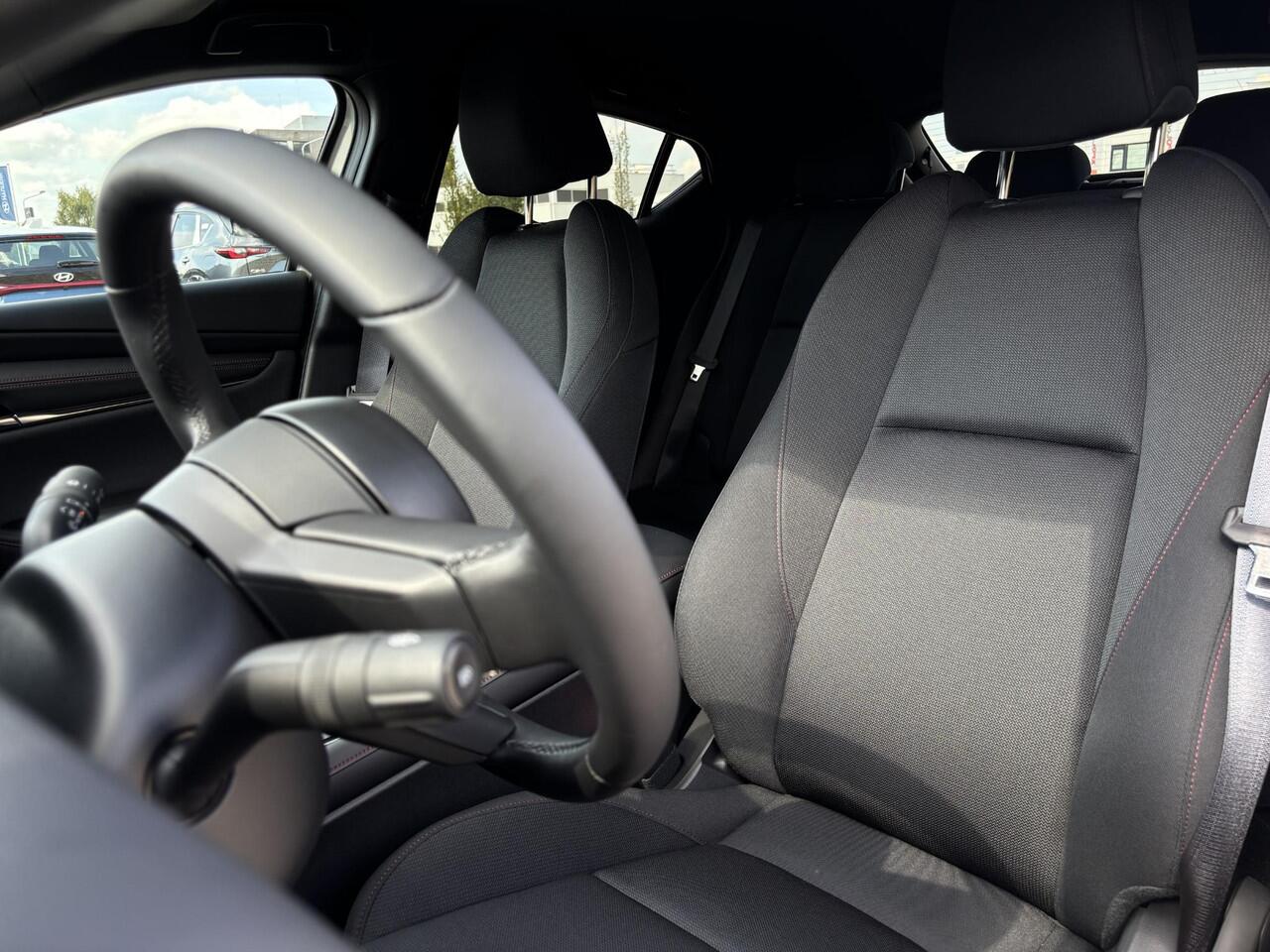 Mazda 3 2.5 e-SkyActiv-G M Hybrid 140 Homura | Navigatie systeem | Lichtmetalen velgen | Achteruitrijcamera | Adaptieve Cruise Contro | Draadloze Applecarplay en Android Auto |