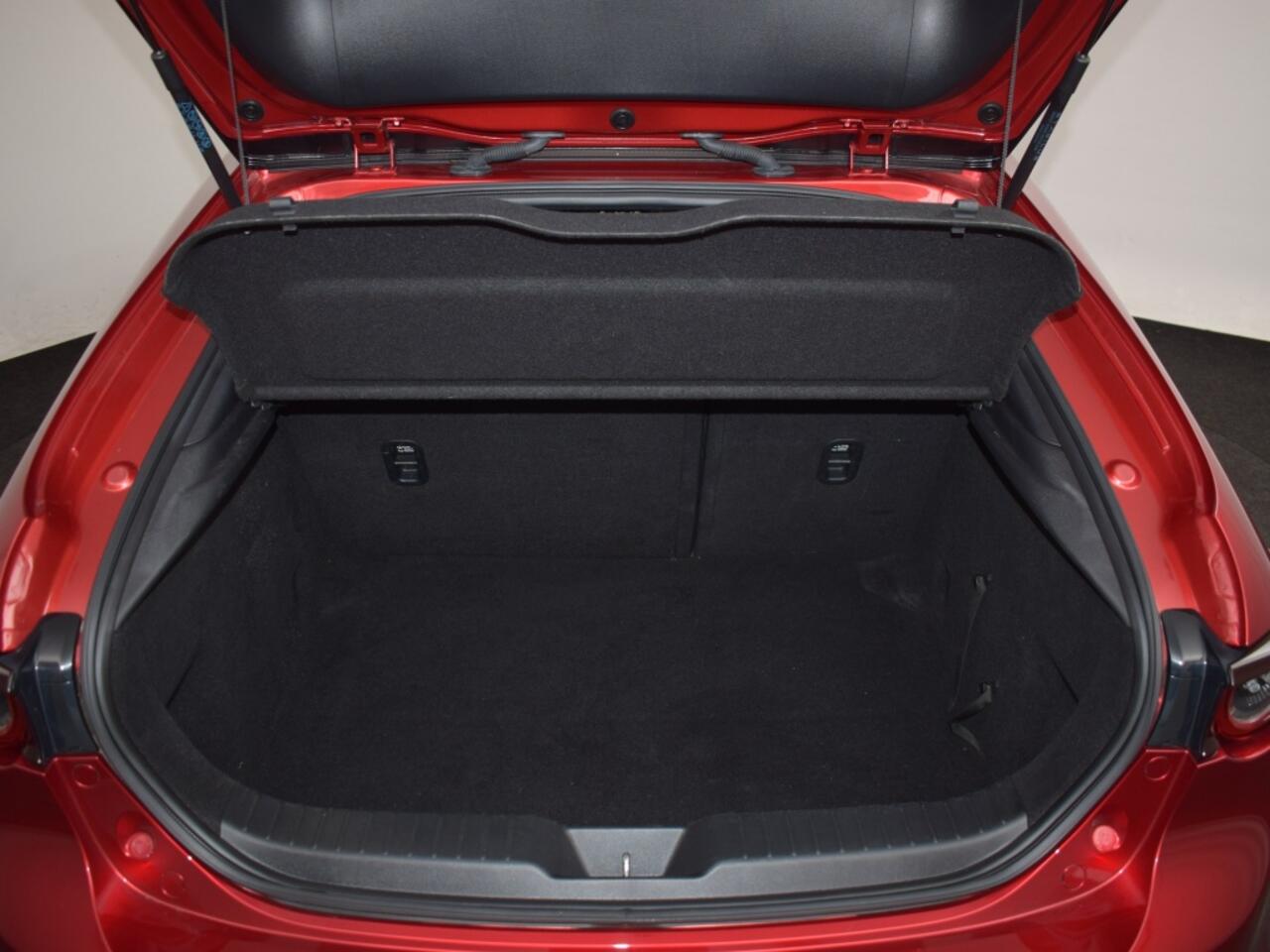 Mazda 3 186PK Luxury LEER NAVI BOSE CAMERA