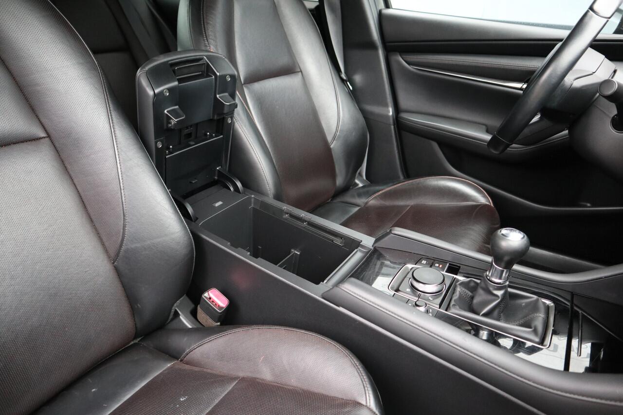 Mazda 3 2.0 e-SkyActiv-G M Hybrid 122 Luxury