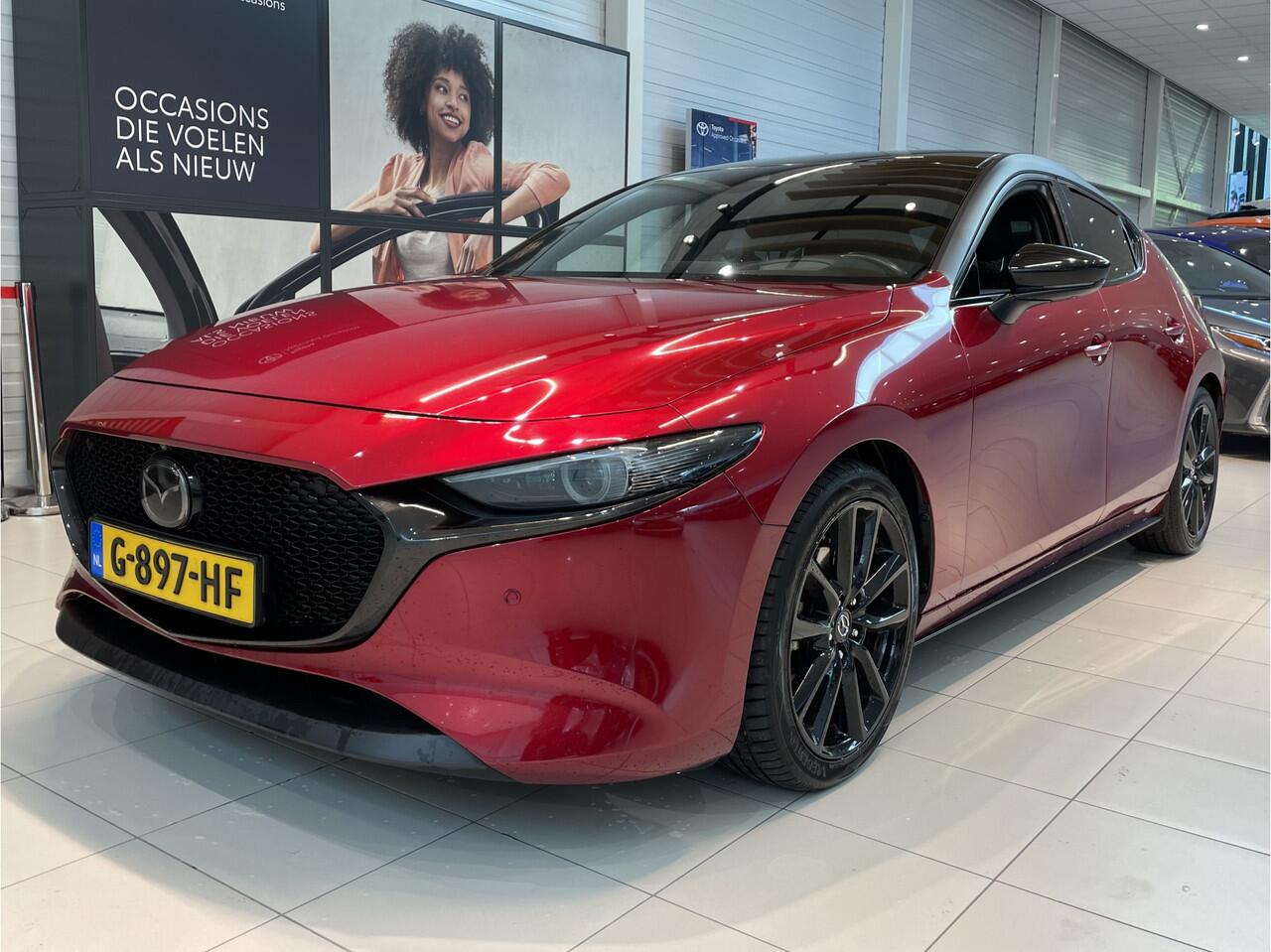 Mazda 3 2.0 e-SkyActiv-X M Hybrid 180 Luxury | Apple Carplay Android Auto | fabrieksnavi | Trekhaak afneembaar |extra set LM velgen met winterbanden|