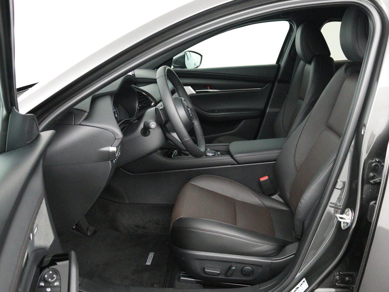 Mazda 3 2.5 e-SkyActiv-G M Hybrid 140 Takumi automaat | Leder | 360 camera |