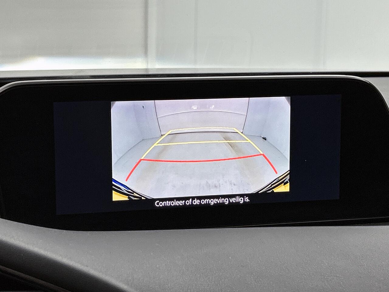 Mazda 3 2.0 e-SkyActiv-X M Hybrid 180 Comfort / Bose sound / Camera / Navigatie / Stuur en stoelverwarming