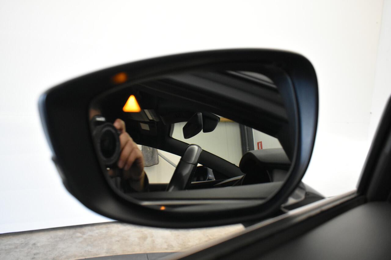 Mazda 3 2.0 e-SkyActiv-X M Hybrid 180 PKLuxury Trekh Camera Vol Leder dodeh detec