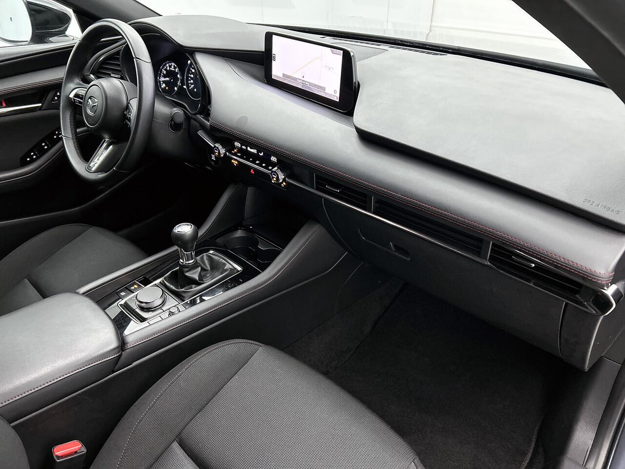 Mazda 3 2.0 e-SkyActiv-G M Hybrid 150 Homura | Carplay | Camera | Adaptive CC |