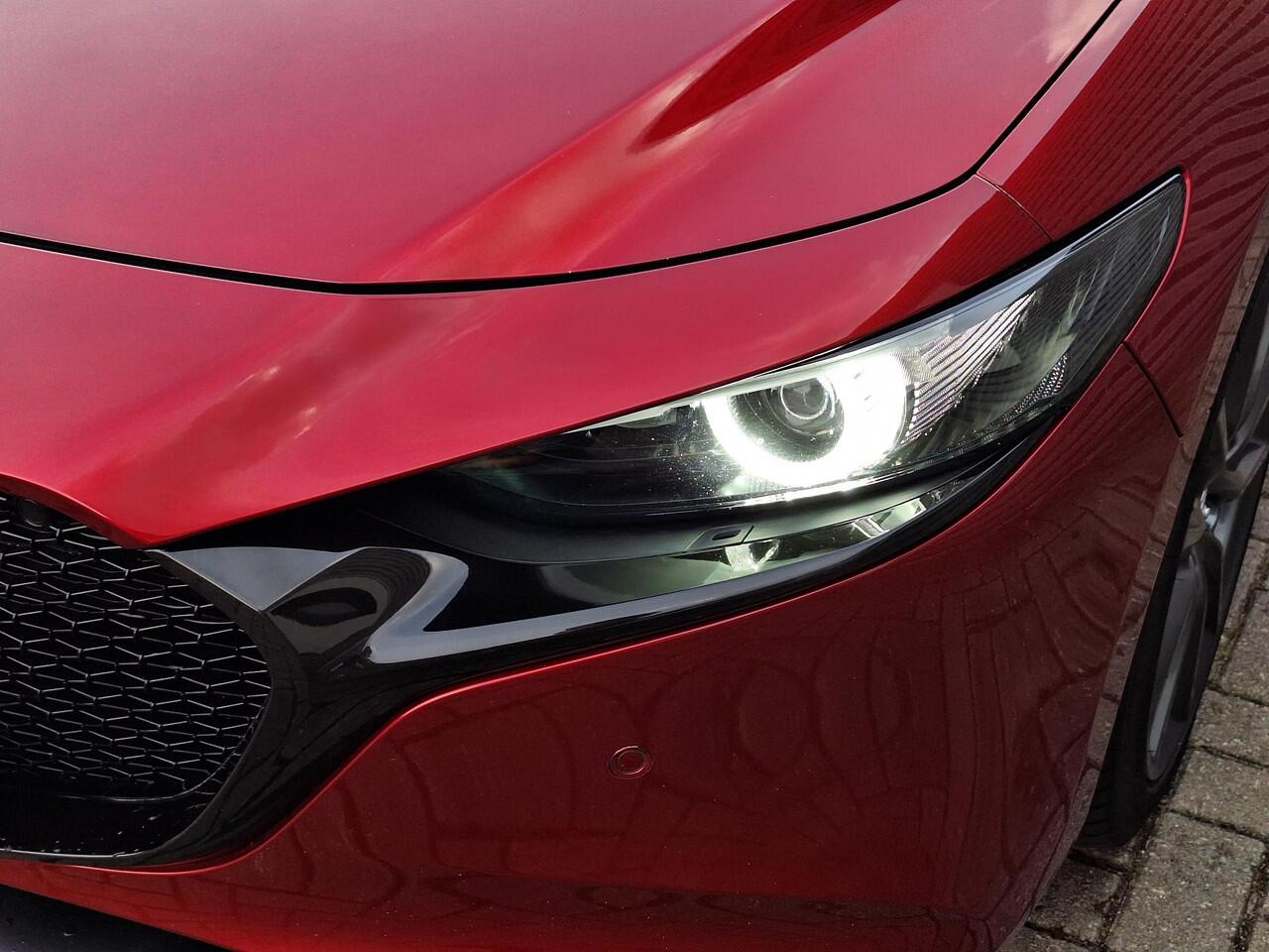 Mazda 3 2.0 e-SkyActiv-G M Hybrid 122 Luxury | Apple Carplay | 360 graden camera | Adaptief Cruise Control | Bose Premium Soundsysteem | Stoel/stuurverwarming |