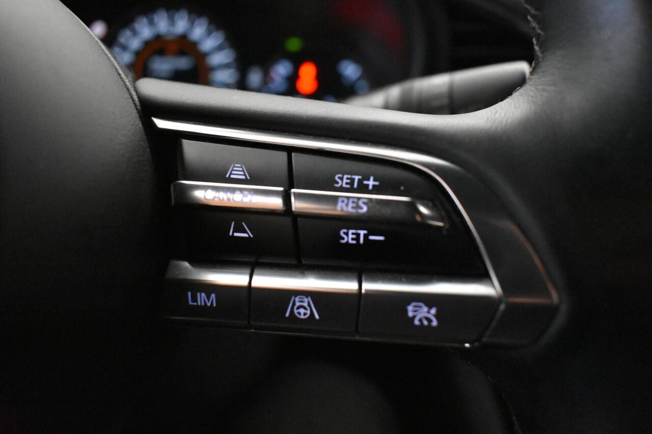 Mazda 3 2.0 e-SkyActiv-X M Hybrid 180 PKLuxury Trekh 360ºCamera Bose Vol Leder dodeh detec