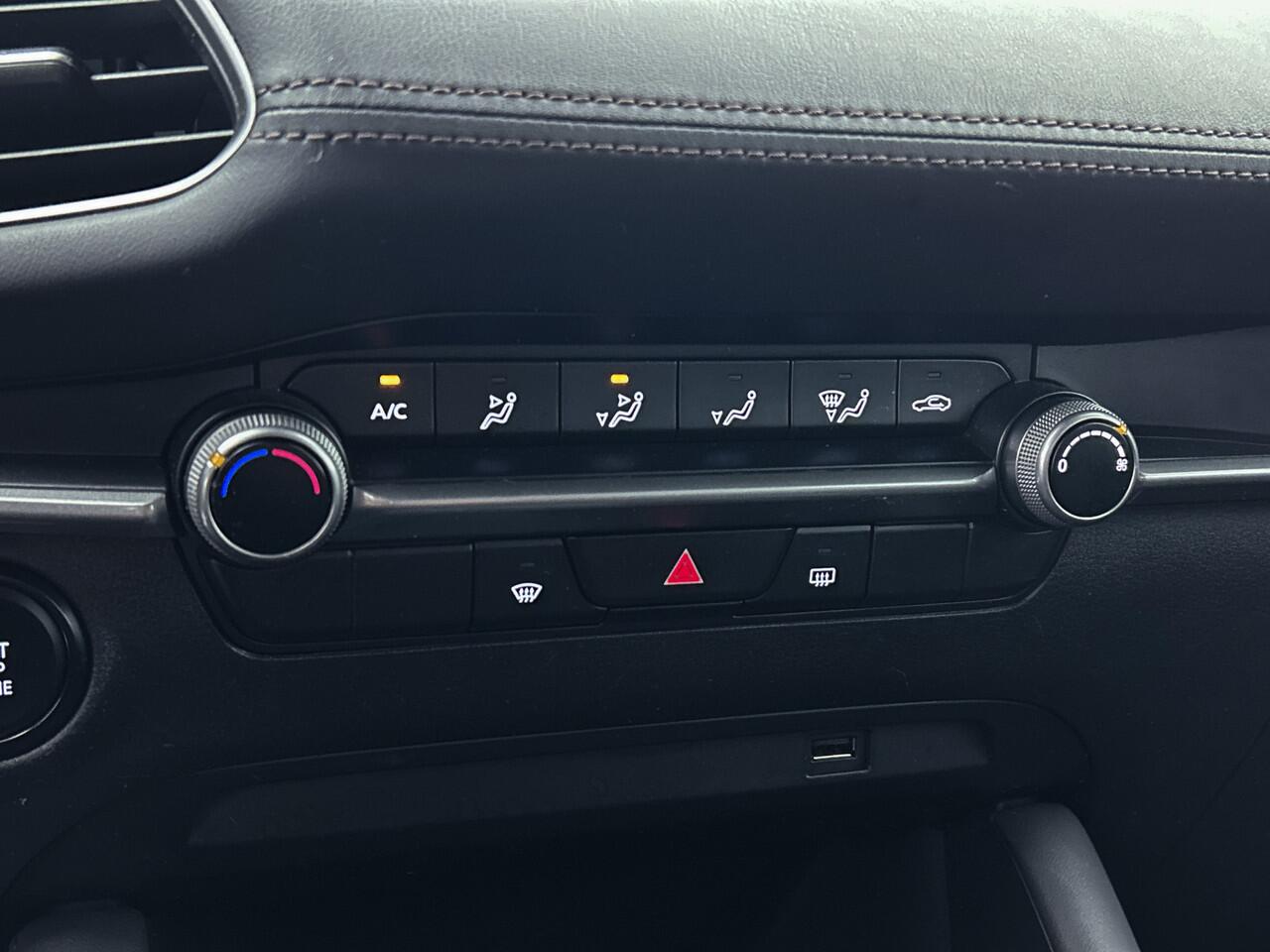 Mazda 3 2.0 e-SkyActiv-G M Hybrid Automaat | Navigatie | Parkeersensoren | Lichtmetalen velgen | Climate control |