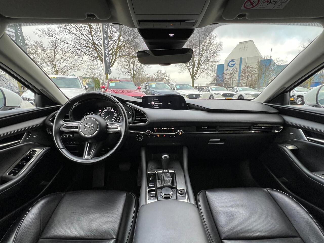 Mazda 3 2.0 e-SkyActiv-X M Hybrid 180 Luxury | AUTOMAAT | NED. AUTO | DEALER ONDERHOUDEN | I-ACTIVESENSE PAKKET | CRUISE CONTROL ADAPTIEF | 360 CAMERA | STOEL + STUURVERWARMING