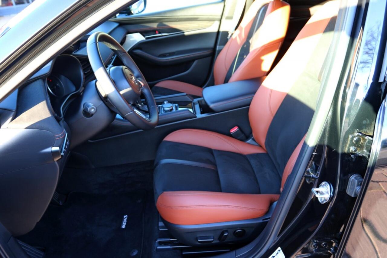 Mazda 3 2.5 e-SkyActiv-G M Hybrid 140 Nagisa,Black line ,RIJKLAARPRIJS!