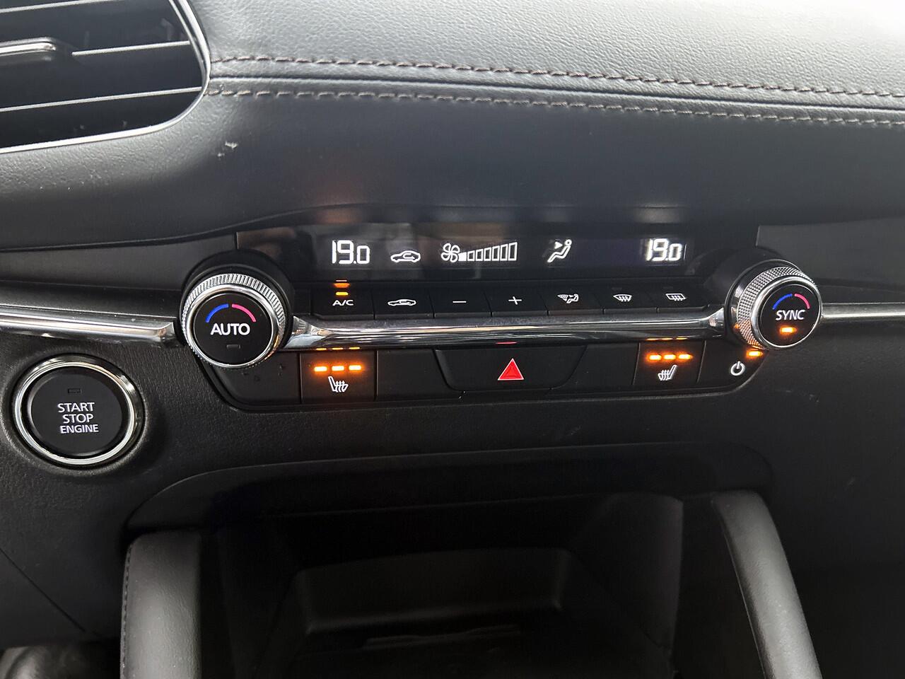 Mazda 3 2.0 e-SkyActiv-G M Hybrid 150 Exclusive-line | Navigatie | Stoelverwarming |