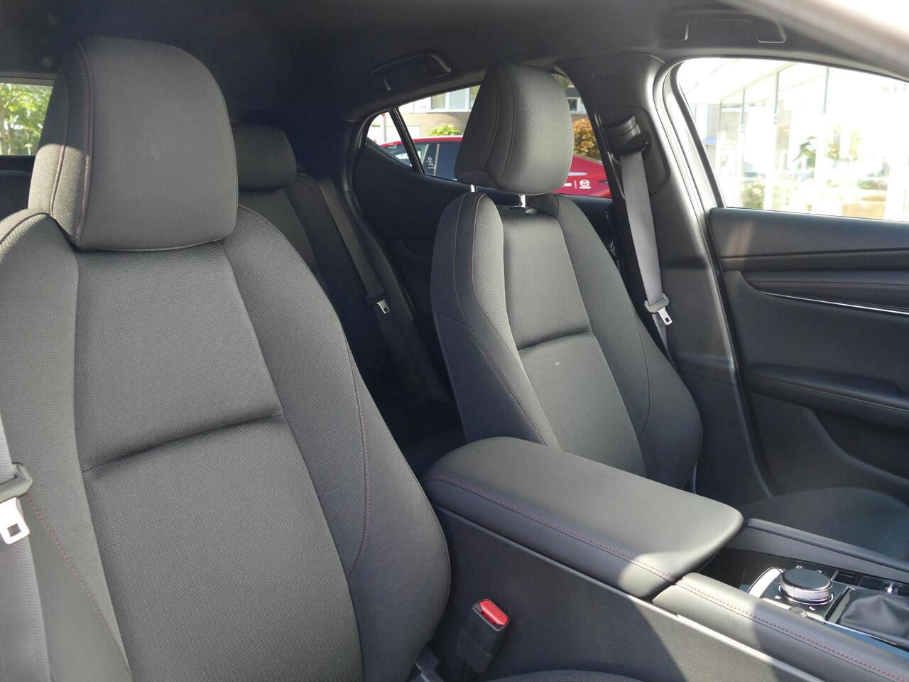 Mazda 3 2.0 e-SkyActiv-X M Hybrid 186 Homura | Apple Carplay | Navigatie | Adaptieve Cruise Control | Camera | Stoelverwarming | RIJKLAARPRIJS!