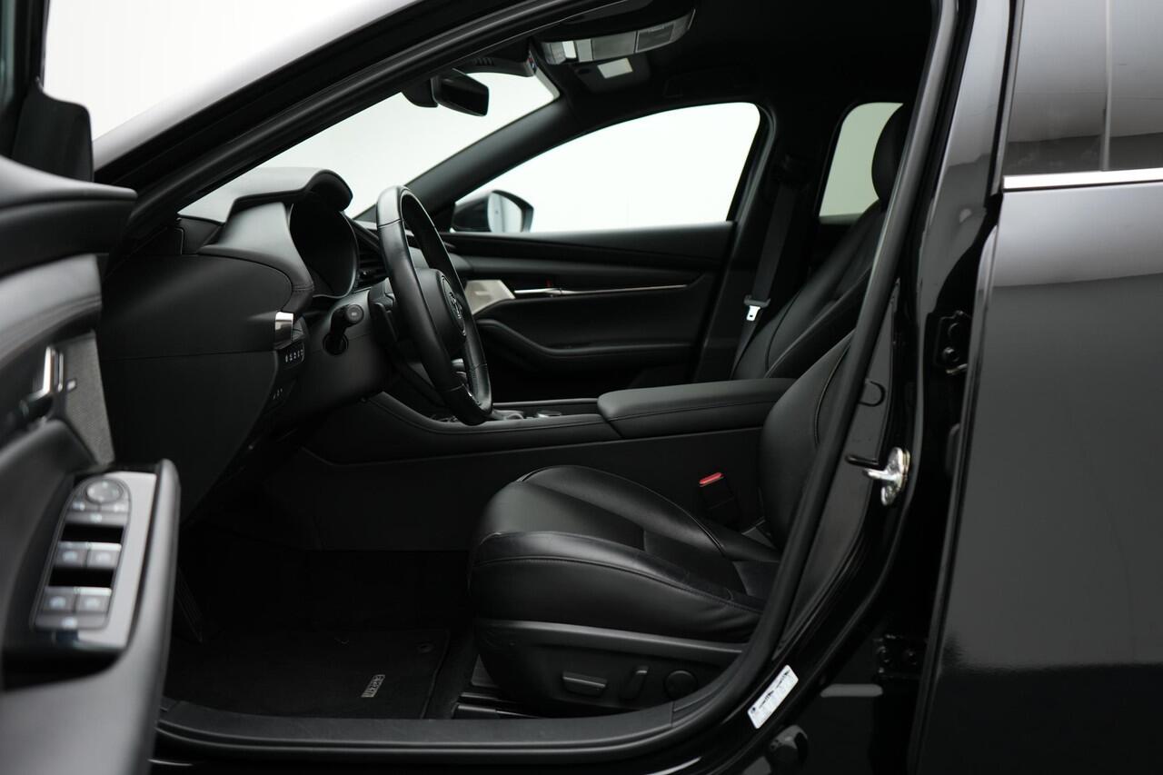 Mazda 3 2.0 e-SkyActiv-X Luxury i-Activesense automaat : dealer onderhouden