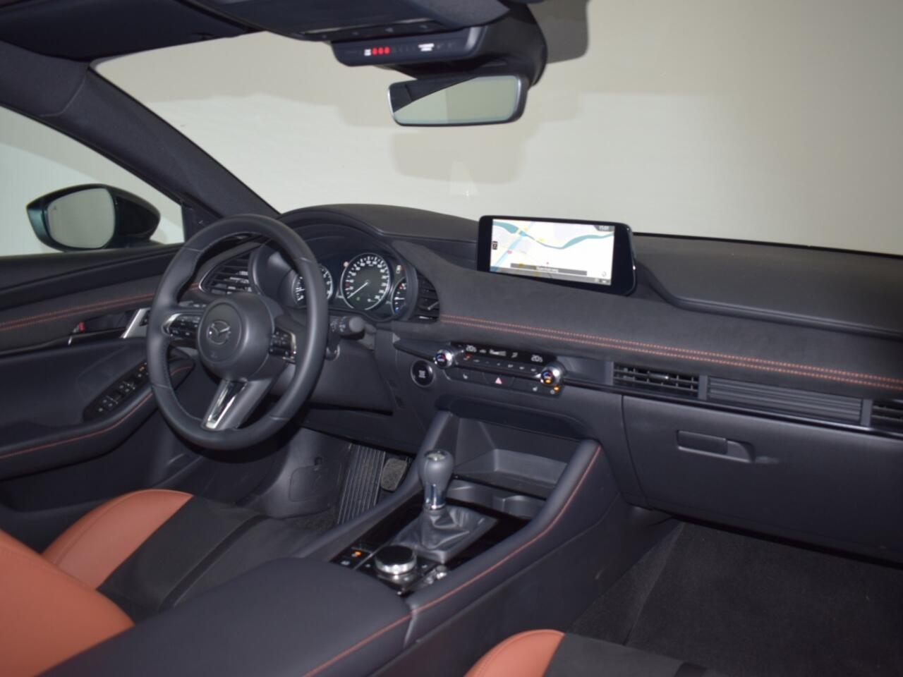 Mazda 3 2.5 e-SA-G Nagisa 140pk Navi Carplay BOSE® *DEMO*