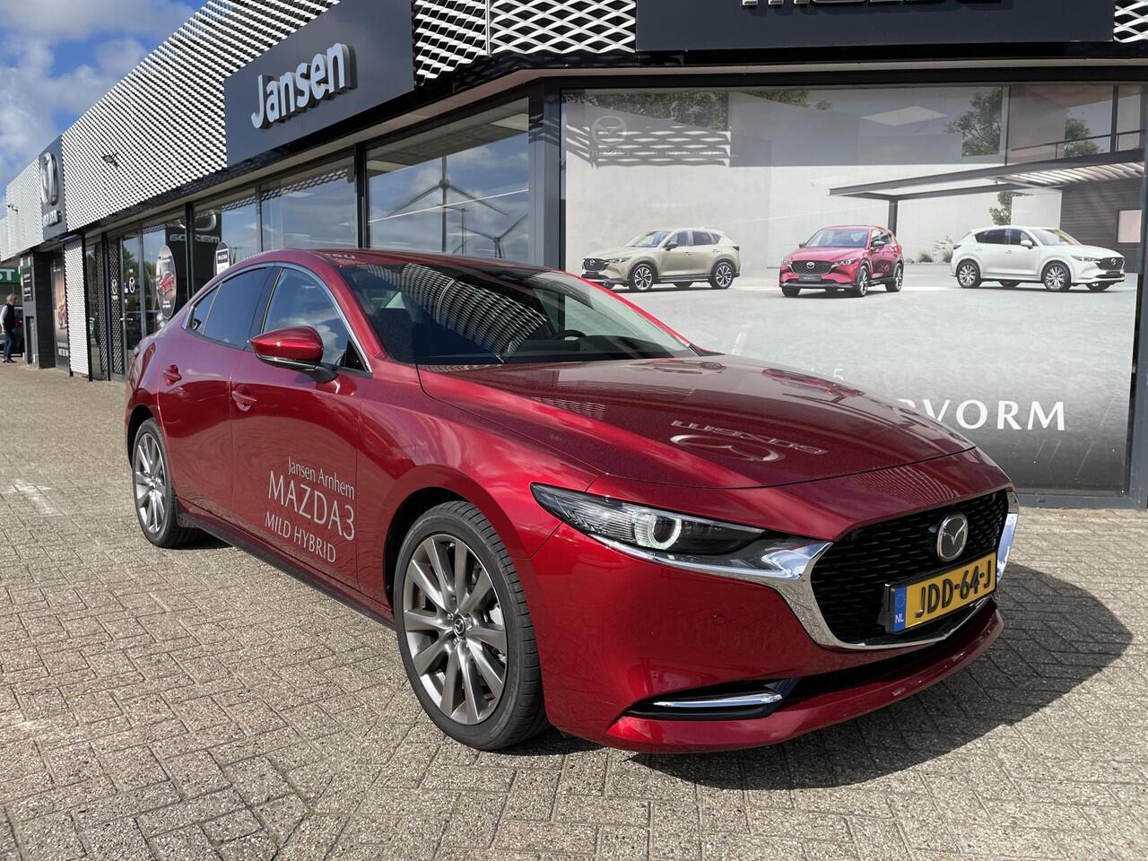 Mazda 3 3 Sedan 2.0 E-SkyActiv-X 186 Takumi , Demovoordeel ¤ 5.000,- , Automaat, Leder, Bose, 360 Camera, HUD, LMV 18 Inch, Clima, Stoelverwarming, Stuurverwarming, Navi, Apple Carplay, LKA, Adap. Cruise