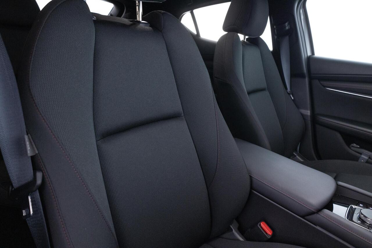 Mazda 3 2.5 e-SkyActiv-G M Hybrid 140 Homura | AEROPAKKET | APPLE CARPLAY | DODEHOEKDETECTIE | ADAPTIEF CRUISE CONTROL | HEAD UP | 18 INCH LM | DEMO | *6 JAAR FABRIEKSGARANTIE |