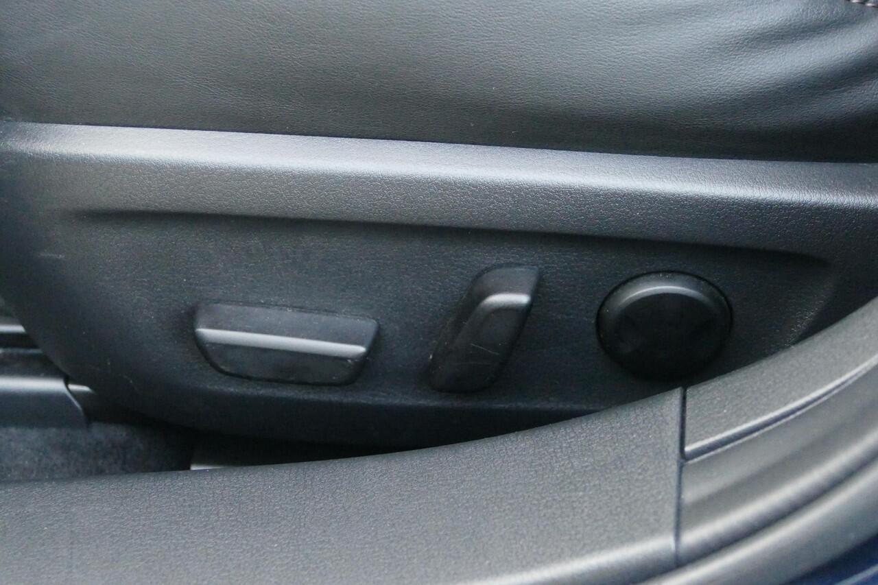 Mazda 3 2.0 e-SkyActiv-X M Hybrid 186 Luxury