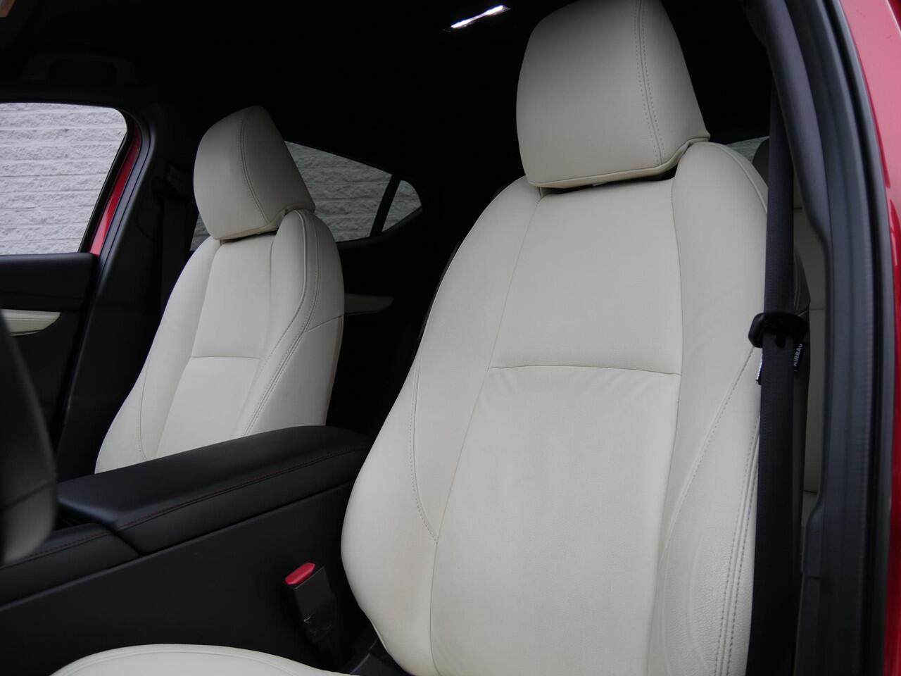 Mazda 3 2.0 150PK SPORTIVE/ LEER/ BOSE/ 18INCH/ NL-AUTO VAN 1STE EIGENAAR