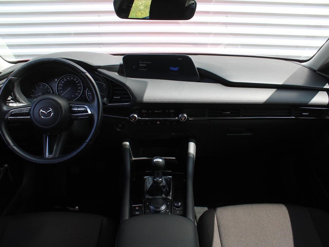 Mazda 3 2.0 e-SkyActiv-G M Hybrid 122 Comfort | Stuur-/stoelverwarming | Camera | Cruise adapt. | Clima | 16" LM | HUD | LED | Dodehoek detectie |