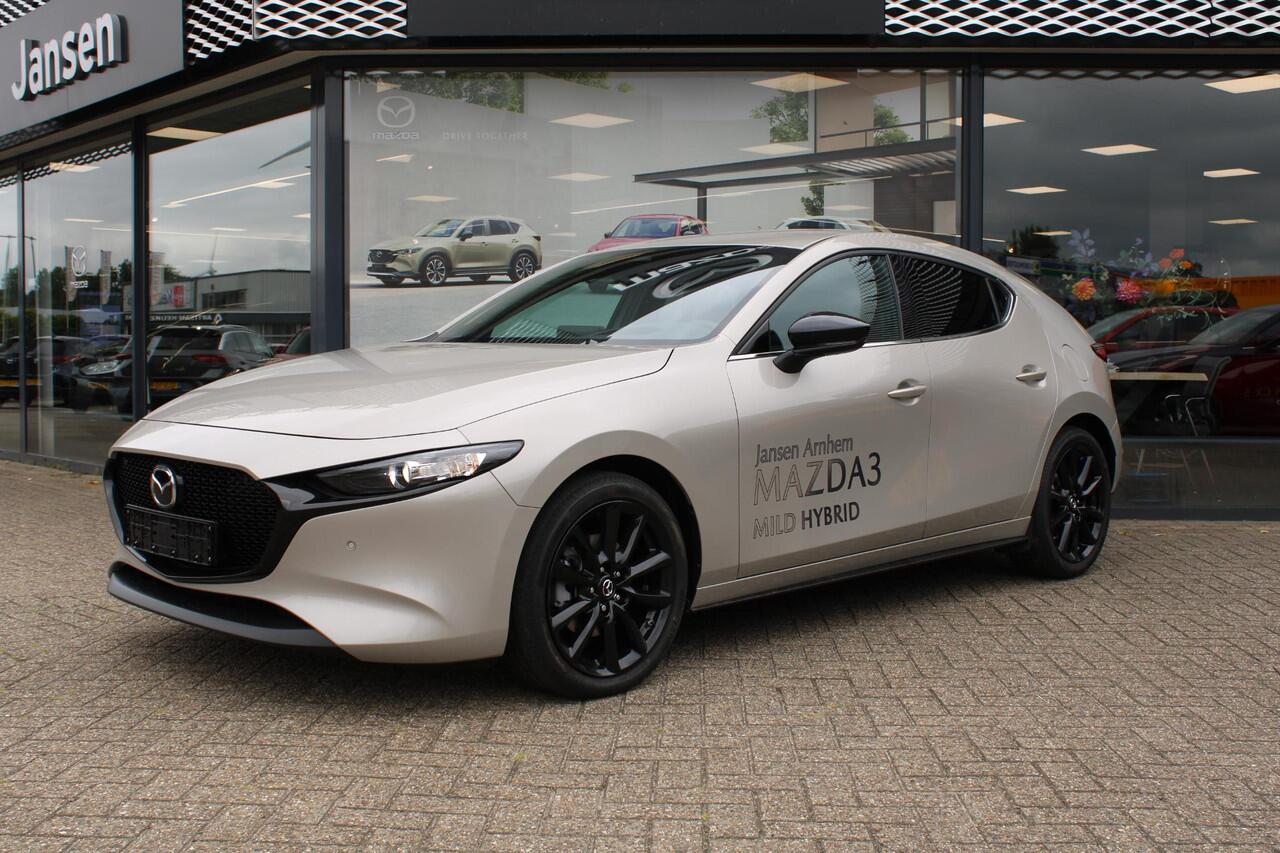 Mazda 3 HB 2.0 e-SkyActiv-X 186 M Hybrid Nagisa , Demovoordeel ¤ 7.340,-, Automaat, Bruin Leder, Bose, Navi, Adap.Cruise, Clima, Apple Carplay, Camera, PDC, HUD, Stoelverwarming, 18" LMV