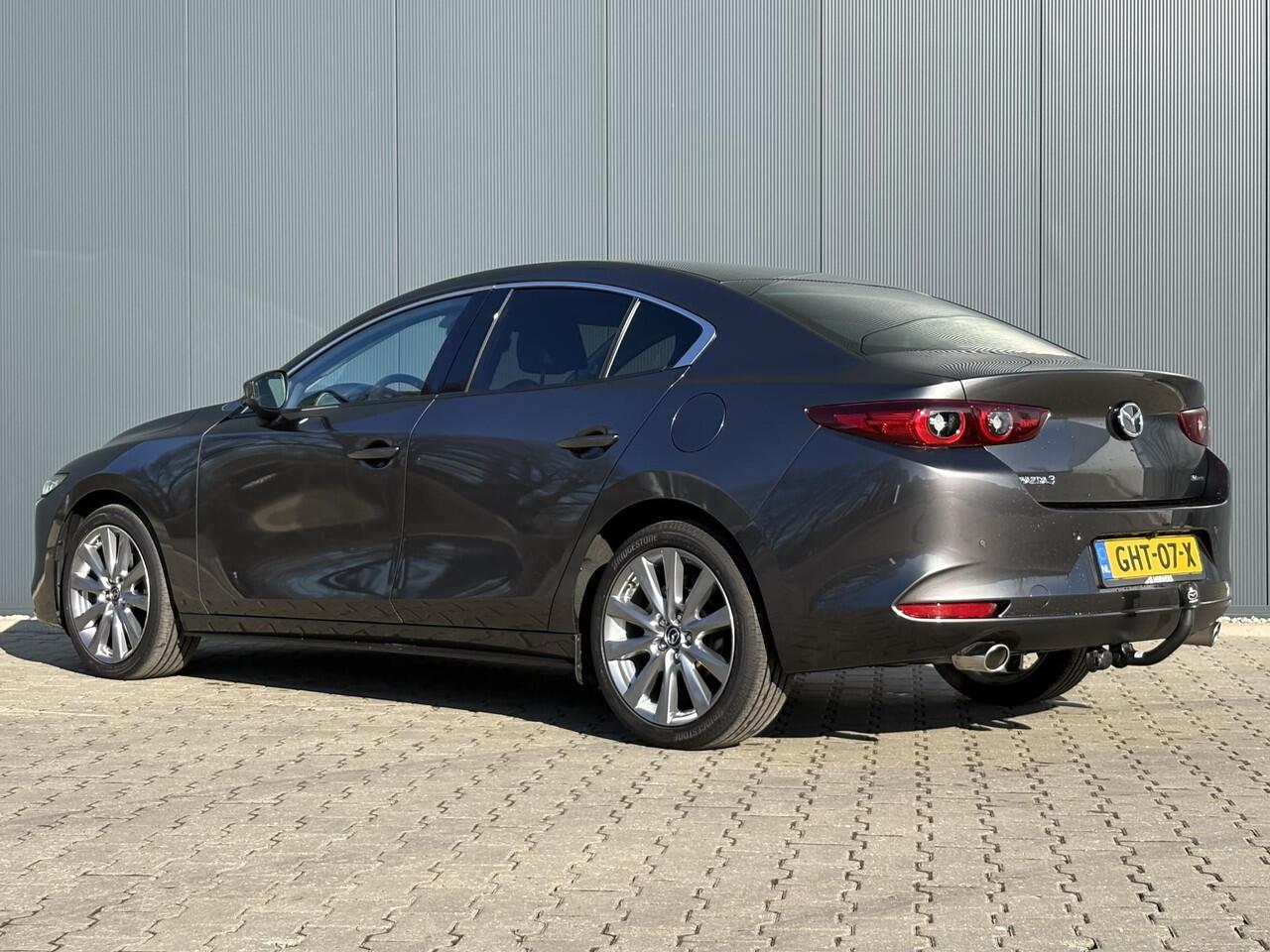 Mazda 3 2.0 e-SkyActiv-G M Hybrid 150 Exclusive-line / Trekhaak (1300 kg) / Stoel-stuurverwarming / Lederen bekleding / Apple carplay/Android auto /
