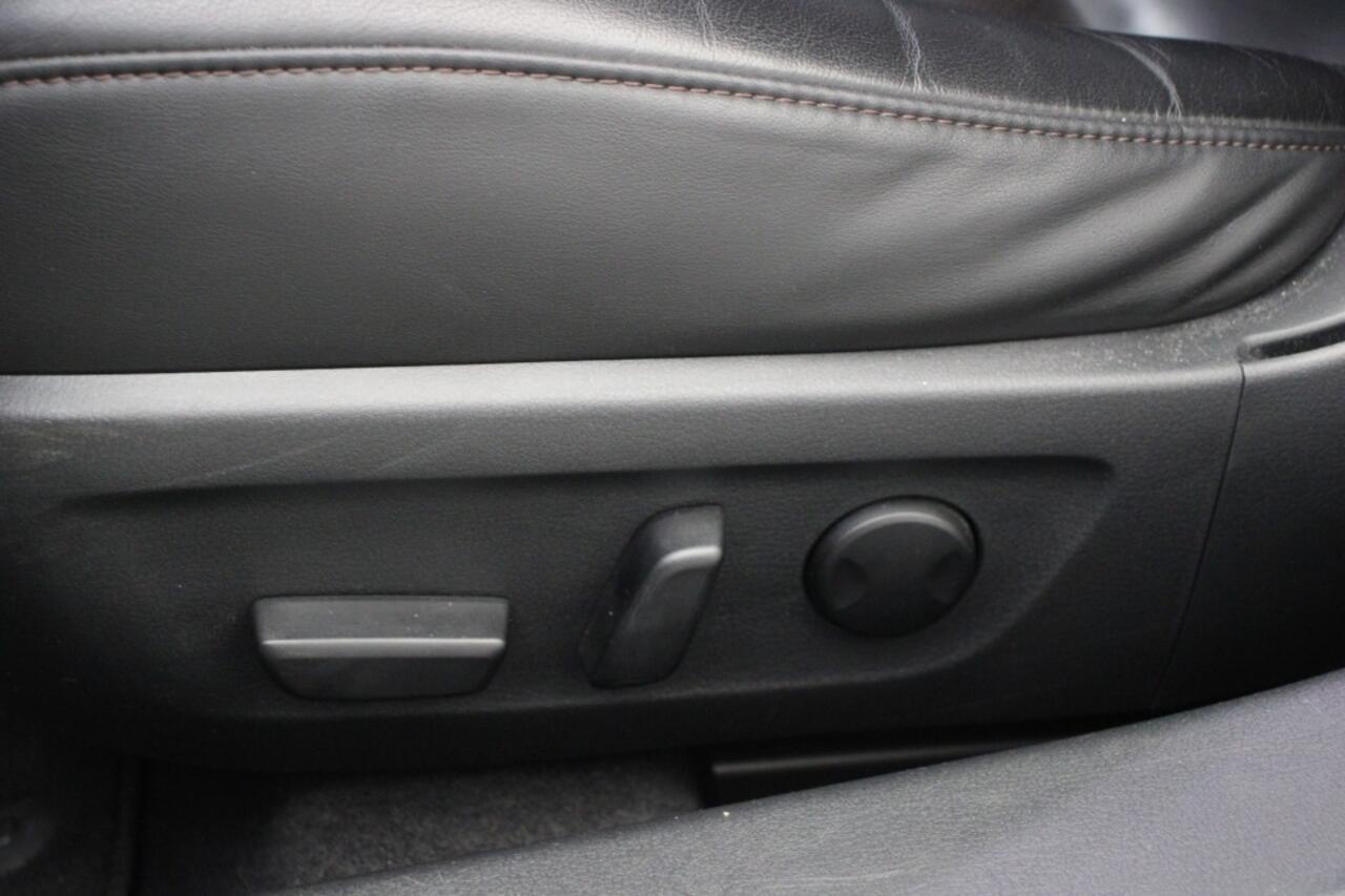 Mazda 3 2.0 e-SkyActiv-X M Hybrid 186 Luxury - Carplay, Dakraam, Leer, Camera, Stuur/Stoelverw.