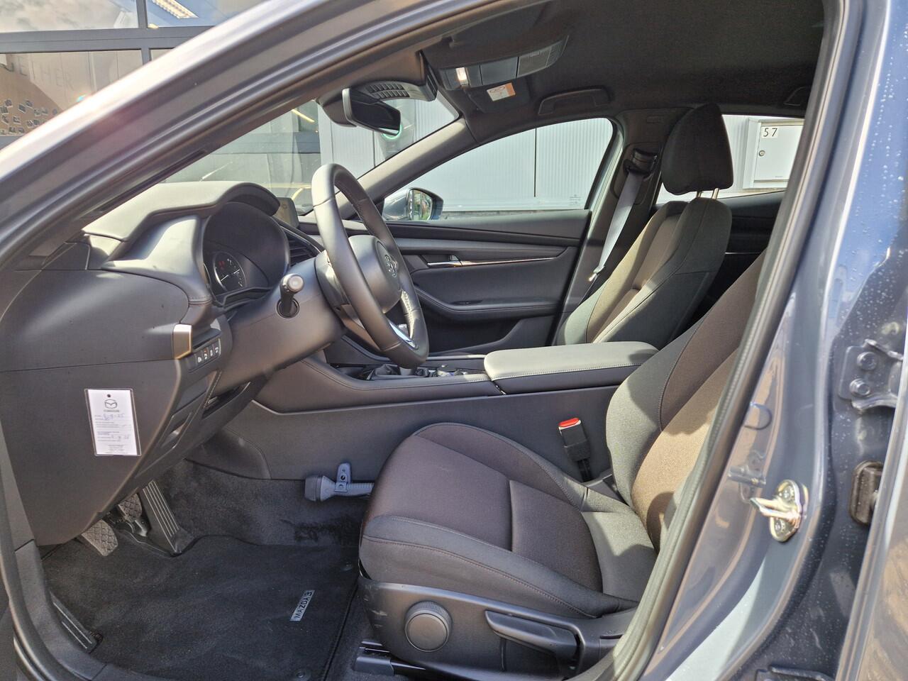 Mazda 3 2.5 e-SkyActiv-G 140 M Hybrid 140 Centre-line | DEMO DEAL!!! | AERO PACK |