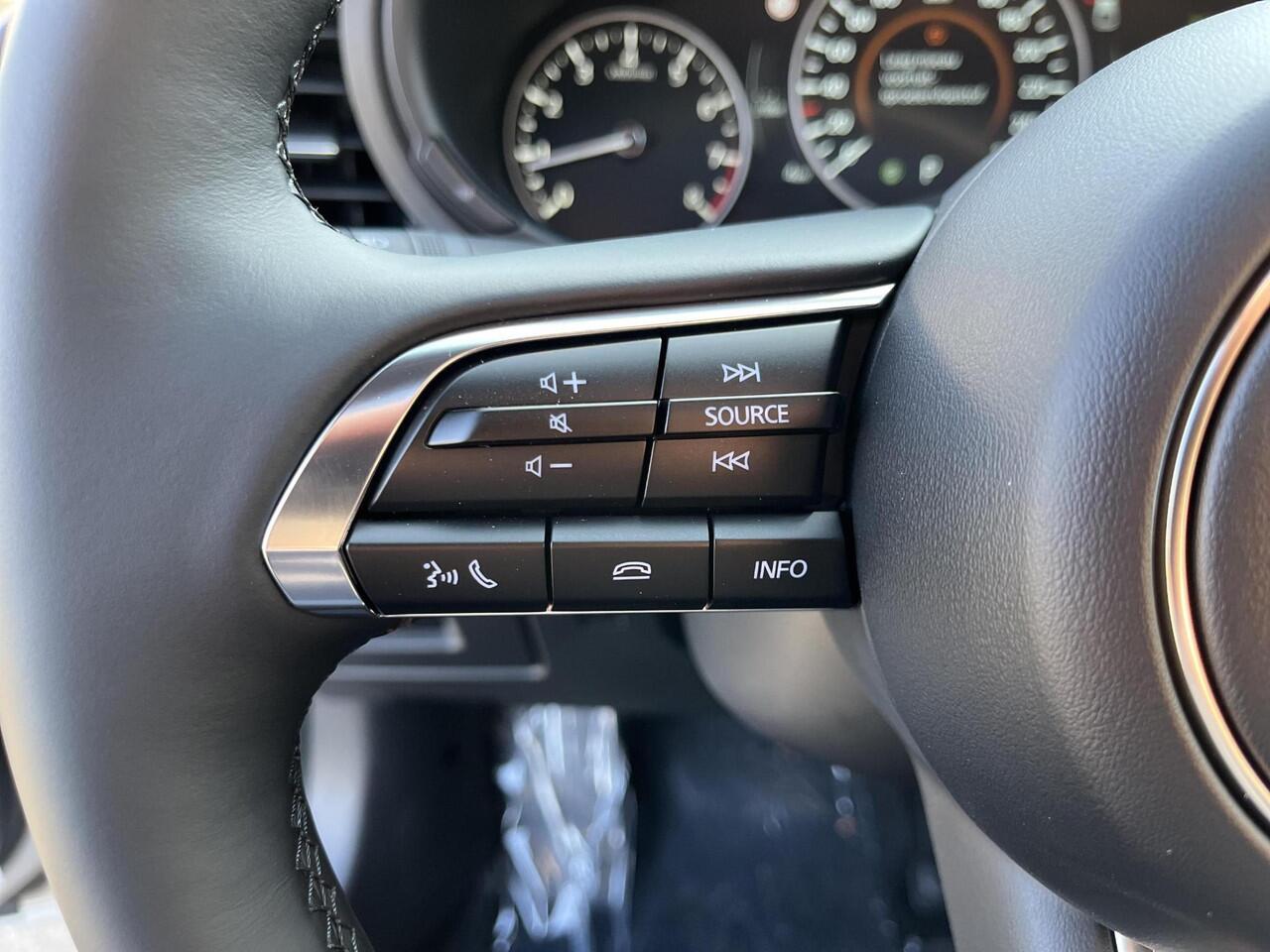 Mazda 3 2.0 e-SkyActiv-X M Hybrid 186 Exclusive-line | Sunroof Pack | Automaat |Model 2025 | Uit voorraad leverbaar |