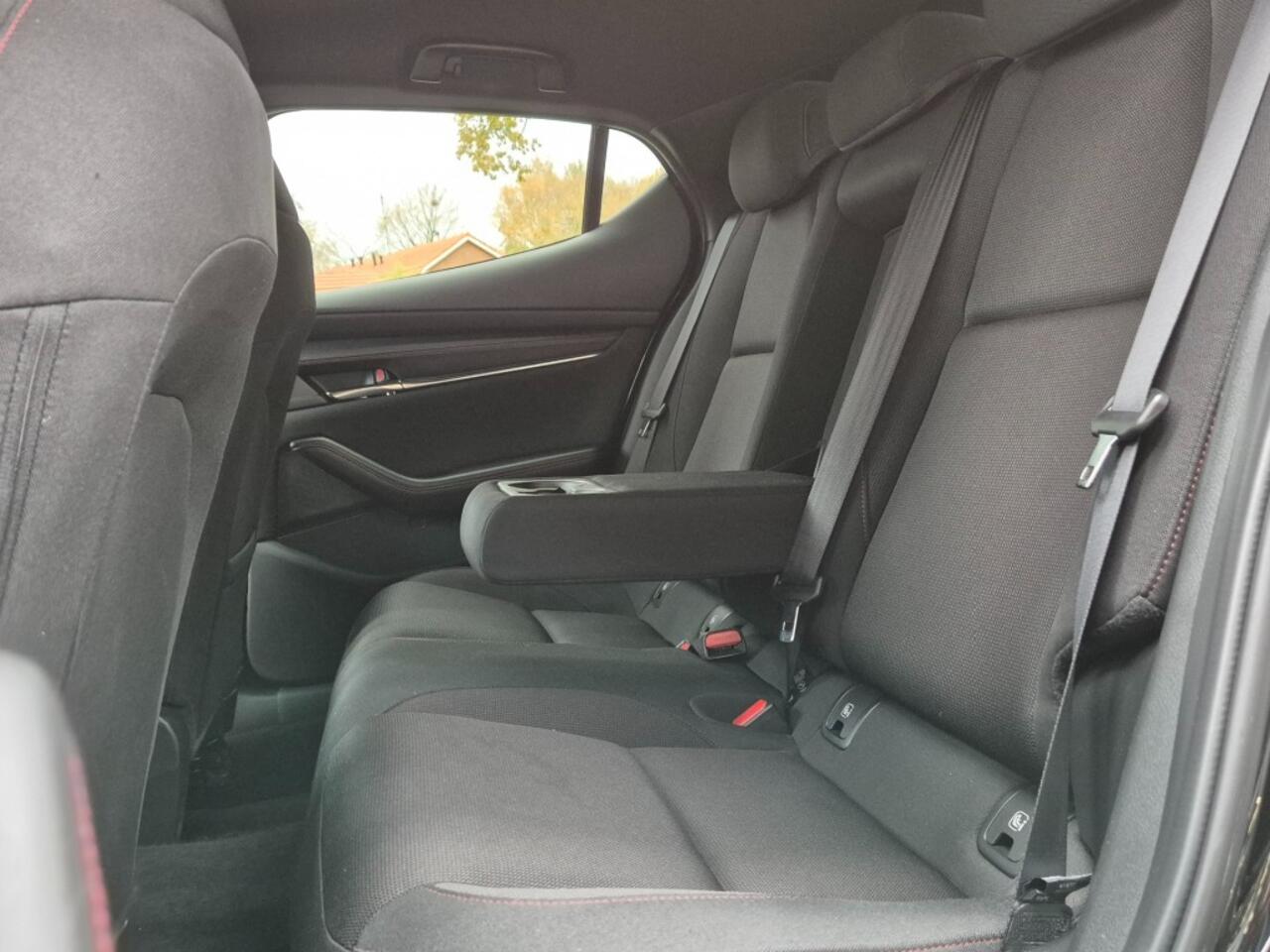 Mazda 3 E- SKYACTIV- G 2.0 150 6MT M-HYBRID HOMURA