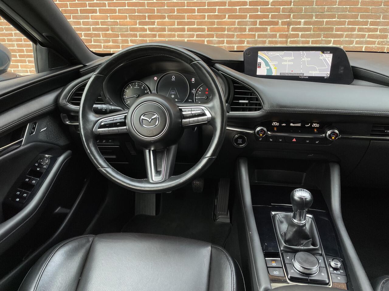 Mazda 3 2.0 e-SkyActiv-G 122 M Hybrid Luxury | TREKHAAK | LEDER | BOSE | APPLE CARPLAY