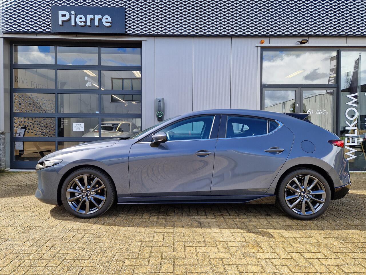 Mazda 3 2.5 e-SkyActiv-G 140 M Hybrid 140 Centre-line | DEMO DEAL!!! | AERO PACK |