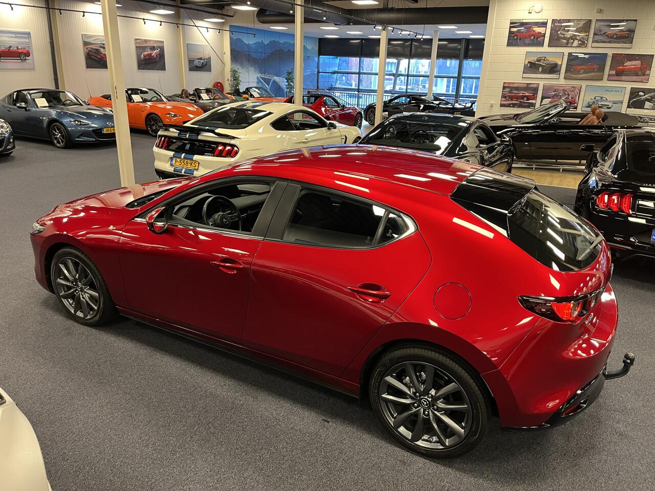 Mazda 3 Hatchback 2.0 e-SkyActiv-G 122PK M Hybrid Comfort 18inch Adaptive Cruise Head Up Display Camera Trekhaak