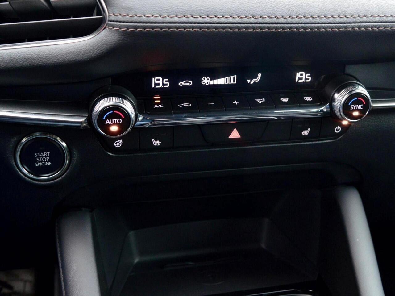 Mazda 3 e-SkyActiv-G M Hybrid 150 Exclusive-line Automaat | Rijklaar | Apple carplay | Parkeersensor | Stoelverwarming